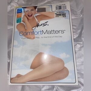 Hanes ComfortMatters Sheer Hosiery Nude c/d control top reinforced toe
